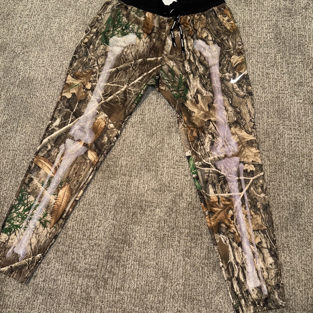 Nike running 3m mens Camo Joggers with Skeleton Design